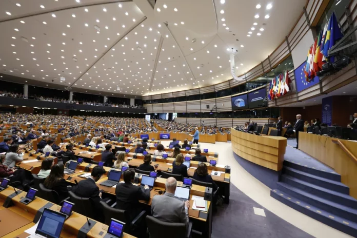 Ευρωκοινοβούλιο: Στο επίκεντρο οι υποκλοπές και το Predator – Δριμύτατες επικρίσεις στην Κομισιόν για αδράνεια