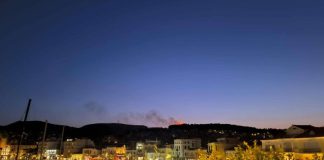 Λέσβος: Φωτιά στον Προφήτη Ηλία στις Καμάρες – Διακοπή ρεύματος στην περιοχή