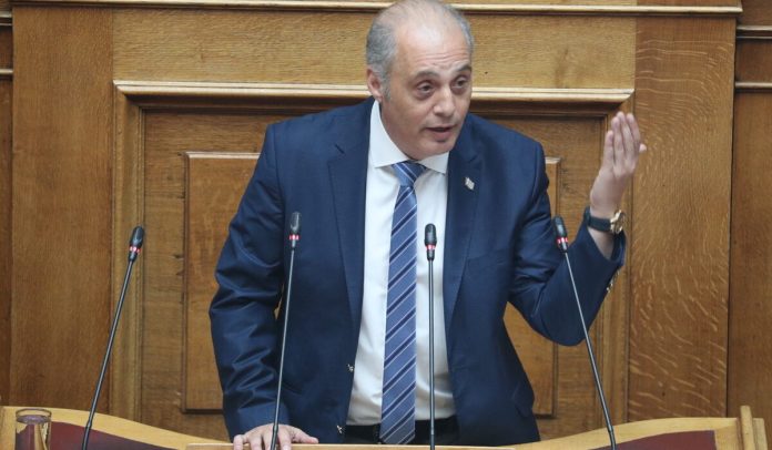 Όταν ο Βελόπουλος είχε αναφερθεί στη Βουλή στον περίφημο «φραπέ» του ΟΠΕΚΕΠΕ τον Φεβρουάριο 2024 – (VIDEO)
