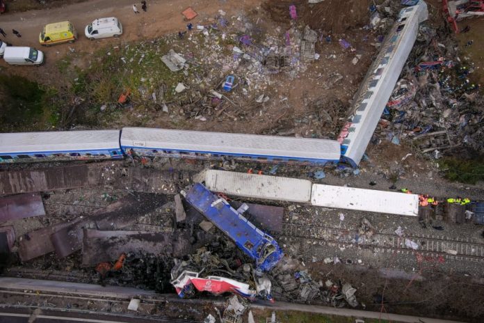 Θρίλερ με τα βίντεο της Interstar για το δυστύχημα των Τεμπών