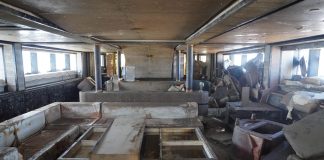 Αποκάλυψη-βόμβα για το ναυάγιο του Bayesian: Ευθύνες του πληρώματος «βλέπουν» οι εισαγγελείς – Οι πρώτες εικόνες από το εσωτερικό της θαλαμηγού του Mike Lynch