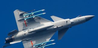 Στην Κίνα ο υπουργός άμυνας του Ιράν για ανανέωση του οπλοστασίου: Επιθεώρησε J-10 και συστήματα αεράμυνας