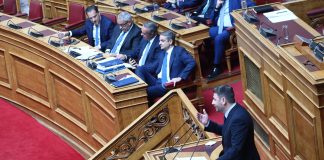 ΠΑΣΟΚ: «Σκληρή γραμμή» για την προανακριτική – Ανοίγει κι άλλο η βεντάλια της επίθεσης Ανδρουλάκη σε Μητσοτάκη