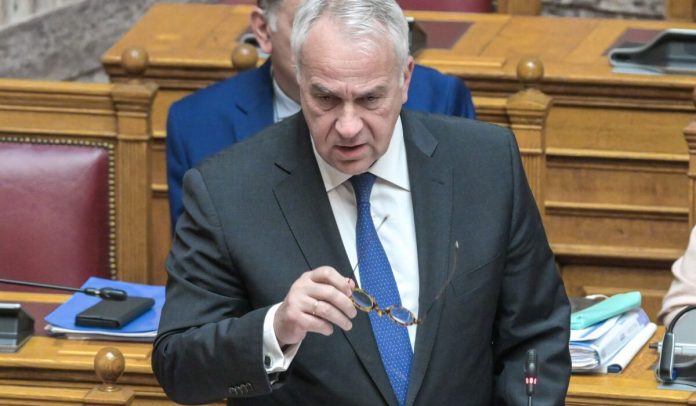 Σκάνδαλο ΟΠΕΚΕΠΕ: Ιδιαίτερα δραστήριος ο «εξ απορρήτων» του Μάκη Βορίδη