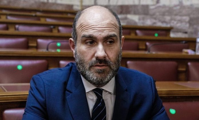 Έξαλλος ο Δ.Μαρκόπουλος με την Ζ.Κωνσταντοπούλου: «Θα φας αγωγή»