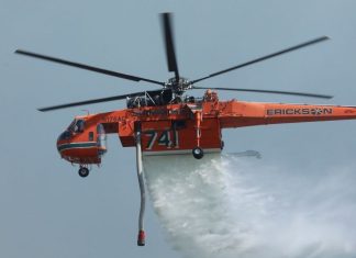 Μεγάλη φωτιά στη Μάνδρα Αττικής -Επιχειρούν 22 εναέρια μέσα – Ήχησε το 112