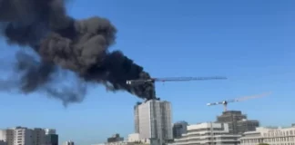 Φωτιά σε πολυώροφο κτίριο στο Βερολίνο: «Ακούστηκαν τρεις δυνατές εκρήξεις», δείτε βίντεο