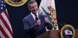 Σφοδρή επίθεση Νιούσομ σε Τραμπ: Διεστραμμένη φαντασίωση δικτατορικού προέδρου