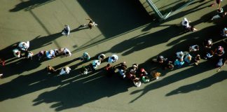 Δημογραφικό και brain drain: Ελλάδα χώρα για να ζεις ή χώρα για να φεύγεις;