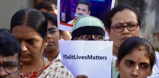 Οργή στην Ινδία, βίασαν και μαχαίρωσαν μέχρι θανάτου κορίτσι 10 ετών – Συγγενείς λένε ότι καθυστέρησε το ασθενοφόρο