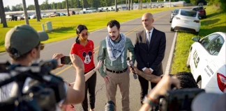 Ελεύθερος αφέθηκε μετά από 3 μήνες σε κέντρο κράτησης μεταναστών ο Παλαιστίνιος ακτιβιστής του Κολούμπια