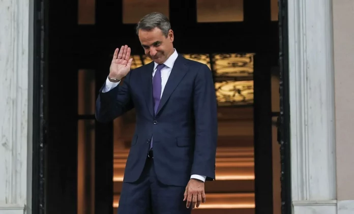 Ο πρωθυπουργός που έβλεπε τις ευθύνες να… περνούν!