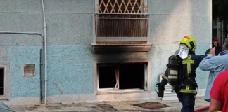 Κάηκε ολοσχερώς υπόγειο διαμέρισμα στον Κολωνό