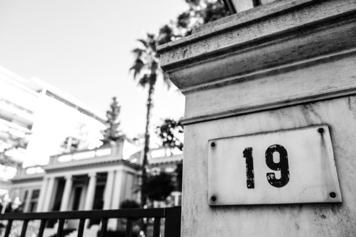 Το Μαξίμου διακινεί φωτό για επίσκεψη Κασιδιάρη στα μπλόκα!