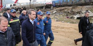 Τέμπη: Τριήμερο «φωτιά» για την κυβέρνηση εντός και εκτός των τειχών