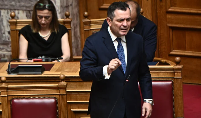 Μπουκώρος VS Σιμόπουλου: Όχι βία στους αγρότες