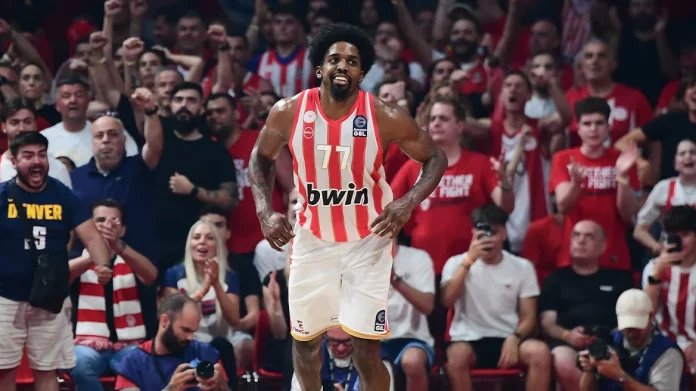 Πρωταθλητής Ελλάδος για 15η φορά ο Ολυμπιακός, 85-71 τον Παναθηναϊκό στον 4ο τελικό