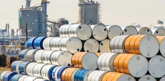 Αύξηση πάνω από 10% στο πετρέλαιο μετά την επίθεση του Ιράν στο Ισραήλ