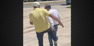 Απίστευτο περιστατικό έξω από το δημαρχείο Ραφήνας – Πρώην δήμαρχος επιτέθηκε με κλωτσιές στον Ευάγγελο Μπουρνού