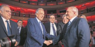 Ο Μητσοτάκης μεταξύ Σαμαρά, Δένδια και Γεωργιάδη – Ανοίγει η όρεξη στους «δελφίνους» της ΝΔ