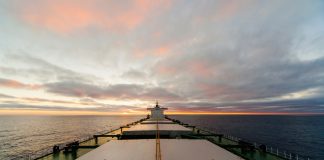 Ιράν: Τα κινεζικά πλοία θα πλέουν στον Κόλπο ακόμα και σε περίπτωση που κλείσουν τα Στενά