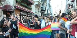 Κωνσταντινούπολη: Δεκάδες συλλήψεις στην πορεία Pride – Την είχε απαγορεύσει το γραφείο του κυβερνήτη