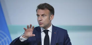 Μακρόν: Οι κυρώσεις σε βάρος της Ρωσίας πρέπει να φθάσουν πολύ πιο μακριά