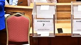 Χαμός με το ψηφοδέλτιο που έγραφε «ΠΑΣΟΚ ρε μούτρο!»