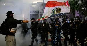 Ανάλυση CNN: Τι θα συμβεί στην Καλιφόρνια μετά τα άγρια επεισόδια για τους μετανάστες – Γιατί ο Τραμπ επιμένει να στείλει τον στρατό