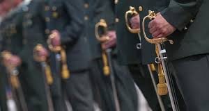 Υπουργείο Εθνικής Άμυνας: Δεν αποστρατεύονται οι αντισυνταγματάρχες που δεν έχουν αποφοιτήσει τη Σχολή Πολέμου