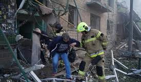 Ουκρανία: Μια νεκρή, 9 τραυματίες στην επιδρομή της Ρωσίας στο Κίεβο και στην περιφέρειά του