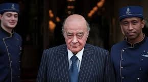 Ο Μοχάμεντ Αλ Φαγέντ «κατασκόπευε επί δεκαετίες τις γυναίκες που γδύνονταν στα αποδυτήρια του Harrods» – Αποκαλύψεις από πρώην σωματοφύλακά του