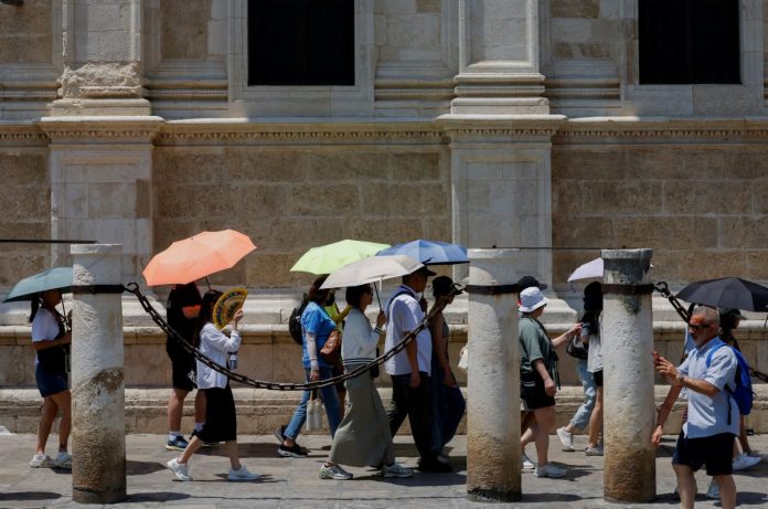 Ισπανία: Τον θάνατο μιας εργαζόμενης που πιθανόν να οφείλεται στον καύσωνα εξετάζουν οι Αρχές