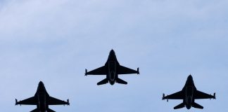ΗΠΑ: F-16 αναχαίτισε πολιτικό αεροπλάνο γιατί πλησίασε το γήπεδο γκολφ του Τραμπ!