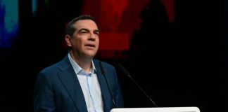 Τσίπρας σε τροχιά αντεπίθεσης: Αιφνιδιάζει την κυβερνητική παράταξη