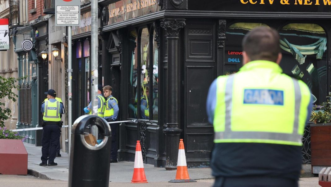 4723235_3_org_LR_20GARDA_20STABBED1781