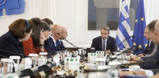 Η κυβέρνηση των «αρίστων», η άγνοια ενός πρωθυπουργού και η έπαρση ενός καθεστώτος