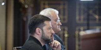 Ο B.Ζελένσκι παραπονιέται ότι οι δυτικοί χρηματοδότες αργούν πολύ να στείλουν λεφτά