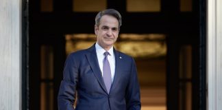 Μαξίμου φοβάται «γαλάζιους» βουλευτές: Κλείνει στην «κατά συνείδηση ψήφο» στην Προανακριτική του ΠΑΣΟΚ!