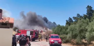Κρήτη: Φωτιά κοντά σε σπίτια στην Βιγλιά Ιεράπετρας