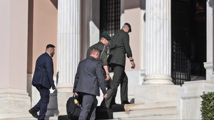 Το λιβυκό «ναρκοπέδιο» – Τα ελπιδοφόρα κοιτάσματα απειλούν να βάλουν «φωτιά» νότια της Κρήτης