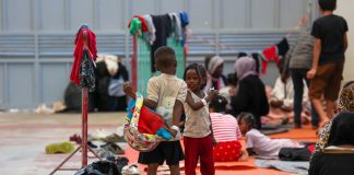 Παράνομοι μετανάστες στην Κρήτη: Χιλιάδες ξεριζωμένοι στο νησί, απάνθρωπες συνθήκες στις δομές