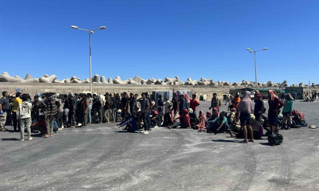 a357c17a-metanastes-rethymno