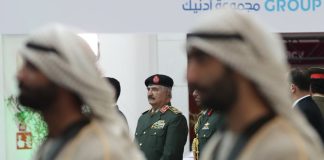 Χαφτάρ: Όταν ένας πολέμαρχος εξευτελίζει την Ευρωπαϊκή Ένωση