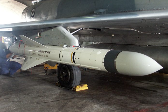 Το Rafale σε ρόλο «φονιά» φρεγατών