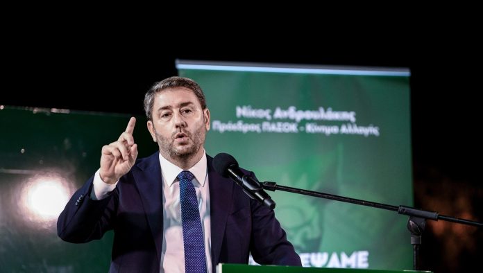 ΠΑΣΟΚ: Τι μπορεί να «κερδίσει» ο Ανδρουλάκης από το «γαλάζιο σκάνδαλο» του ΟΠΕΚΕΠΕ