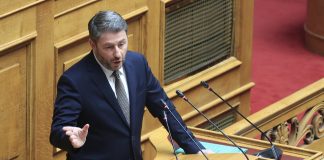 ΠΑΣΟΚ: Να απαντήσει στα «κυβερνητικά ψέματα» με αλήθειες – Τα «καυτά» ερωτήματα Ανδρουλάκη σε Μητσοτάκη για τον ΟΠΕΚΕΠΕ