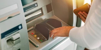 Γυναίκες παρακολουθούσαν ηλικιωμένες σε ΑΤΜ, τους έκλεβαν τις κάρτες και άδειαζαν τους λογαριασμούς τους