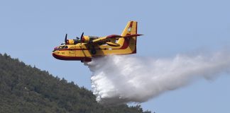 Πρέβεζα: Μαίνεται η μεγάλη φωτιά στην Καστροσυκιά – Εκκενώνεται η περιοχή, επιχειρούν επτά αεροσκάφη