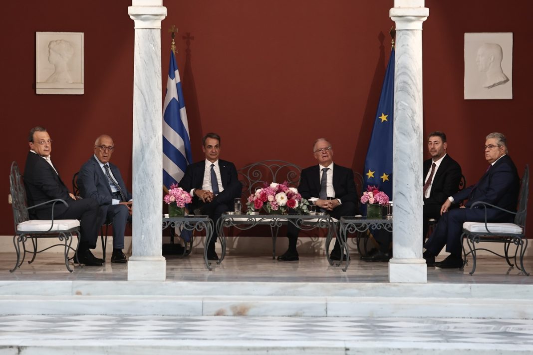 ÄÅÎÉÙÓÇ ÓÔÏ ÐÑÏÅÄÑÉÊÏ ÌÅÃÁÑÏ ÃÉÁ ÔÇÍ 51ç ÅÐÅÔÅÉÏ ÁÐÏÊÁÔÁÓÔÁÓÇÓ ÔÇÓ ÄÇÌÏÊÑÁÔÉÁÓ <br><br> ÓÙÊÑÁÔÇÓ ÖÁÌÅËËÏÓ ÍÉÊÇÔÁÓ ÊÁÊËÁÌÁÍÇÓ ÊÕÑÉÁÊÏÓ ÌÇÔÓÏÔÁÊÇÓ ÐôÄ ÊÙÍÓÔÁÍÔÉÍÏÓ ÔÁÓÏÕËÁÓ ÍÉÊÏÓ ÁÍÄÑÏÕËÁÊÇÓ ÄÇÌÇÔÑÇÓ ÊÏÕÔÓÏÕÌÐÁÓ